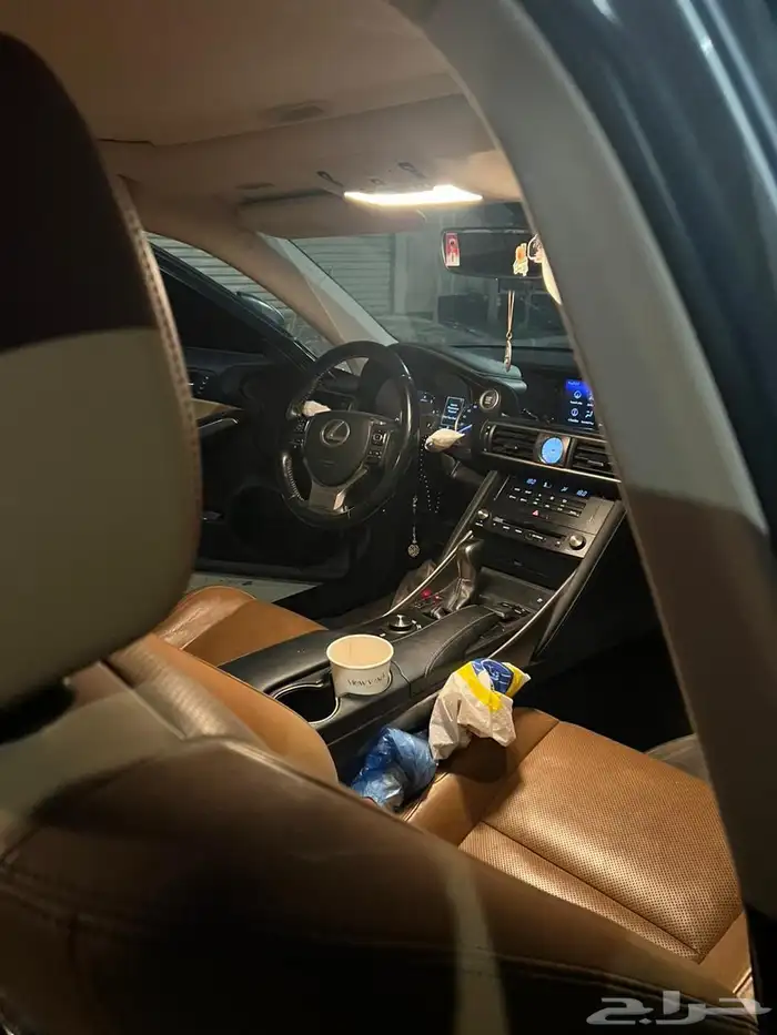 لكزس is350 9
