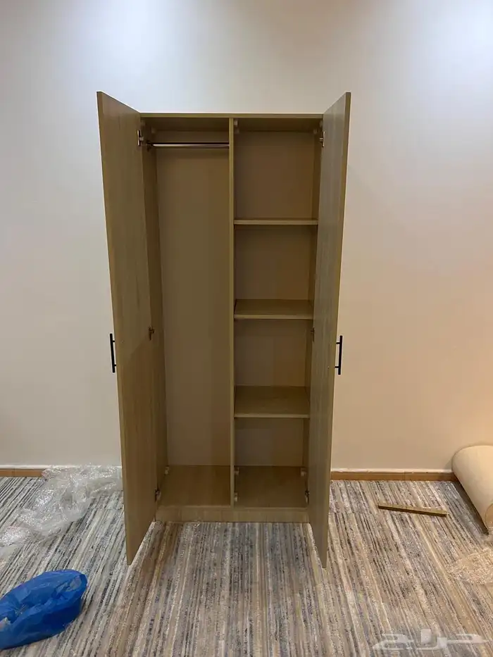 يتوفر دواليب خشب نوعيات ممتازة بجميع الألوان والمقاسات 2