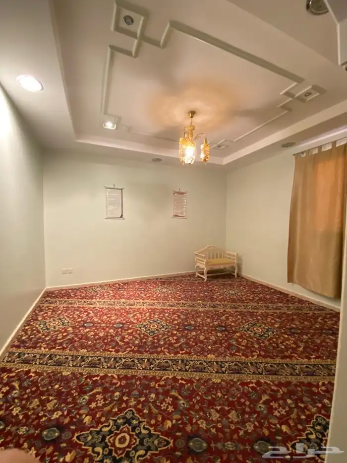 فلة سكنية فاخرة ( بناء شخصي ) للبيع مقابل قاعة الوليد 3