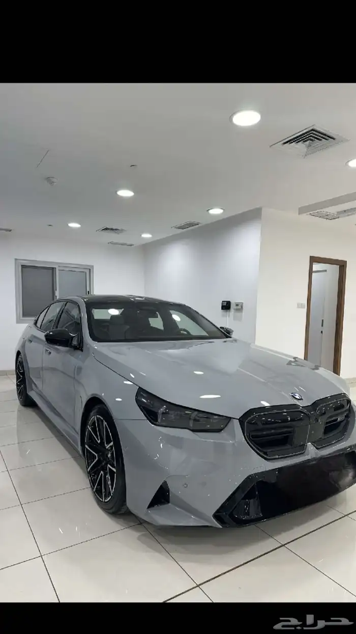تم البيع BMW M5 2025 new 6