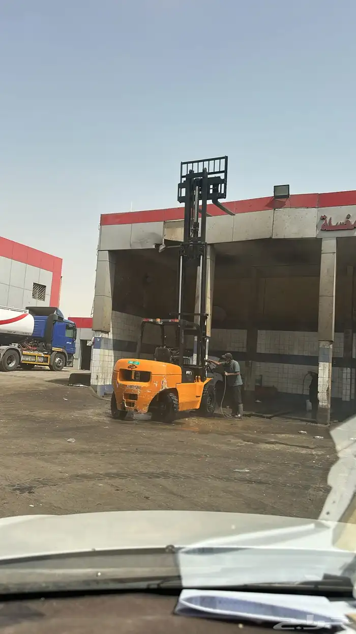 رافعة شوكية للإيجار شهري يومي سنوي موديل حديث سفتي كامل صف 6