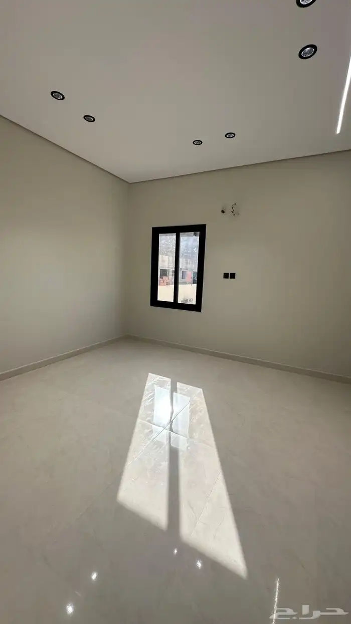 فلة روف مميزة للبيع مدخل خاص 12