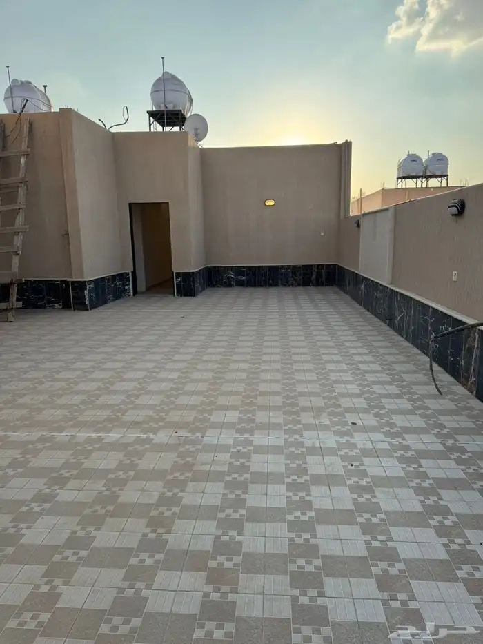 للبيع فلتين روف حي الشفا شارع 30 2