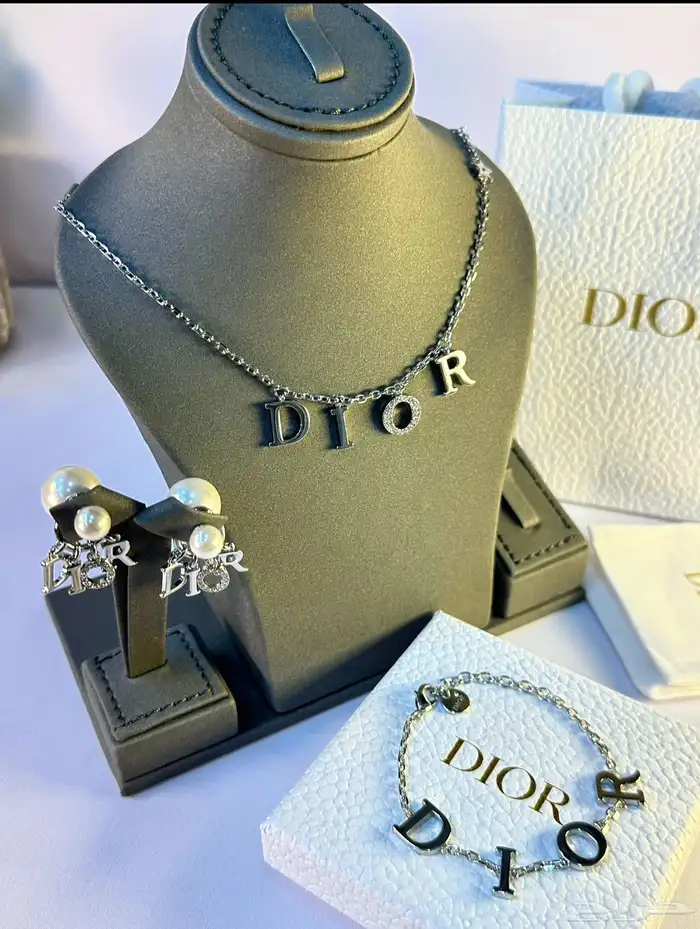 سلسال ديور Dior 0
