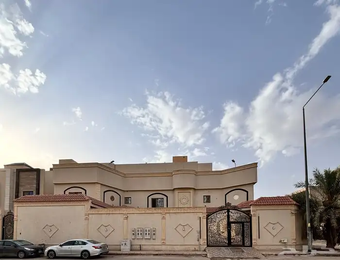 فرصة للبيع فلة بقيمة ارض حي النرجس 0