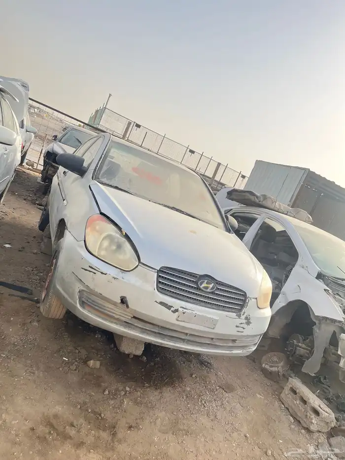 للبيع قطع غيار اكسنت 2010 تشليح 0