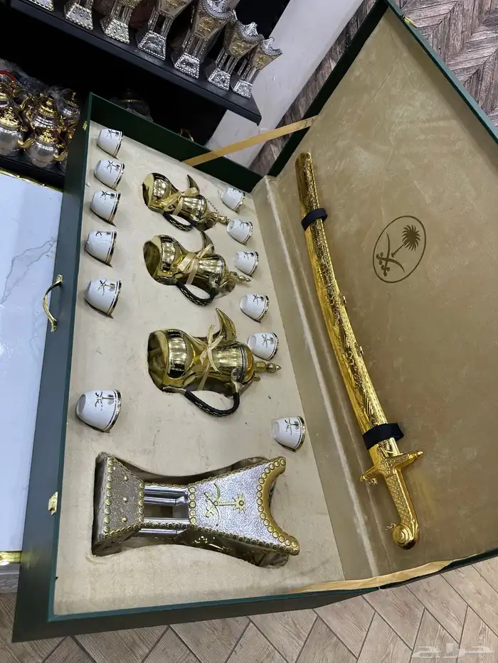 بوكس اهداء ملكي دلال رسلان الاصلي 0