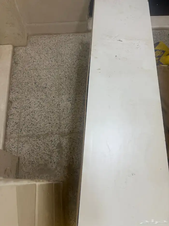 طاولة تلفاز 2