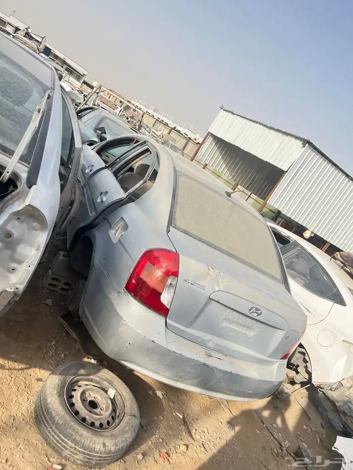 للبيع قطع غيار اكسنت 2010 تشليح 4