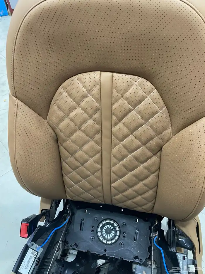 اودي كرسي ... فك تنجيده الوكاله وتركيب نفس الوكاله 3