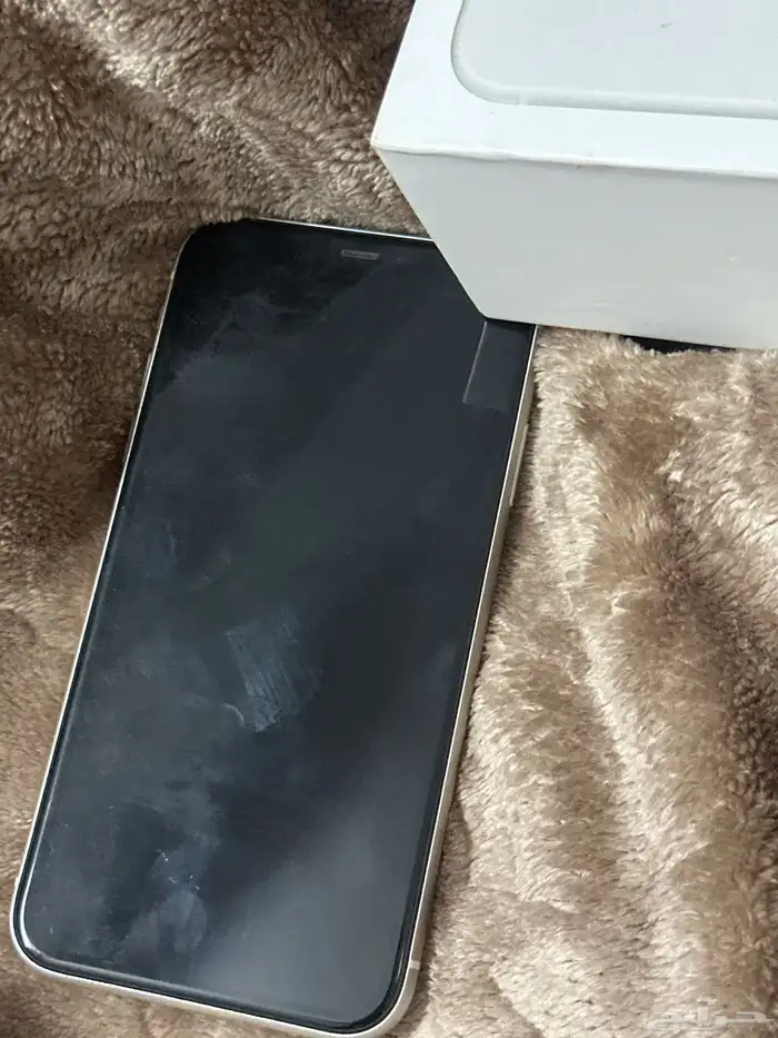 ايفون 11 العادي 2