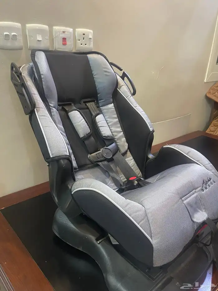 كرسي أطفال للسيارة 1