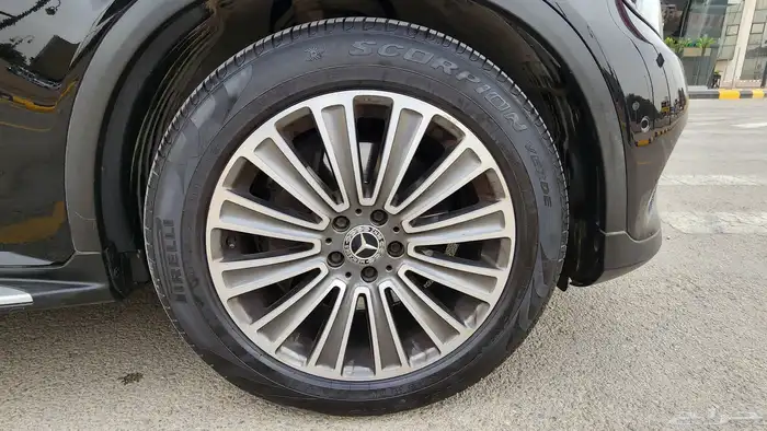مرسيديس GLC 300 AMG كوبيه موديل 2019 ممشى قليل استخدام نظيف 14