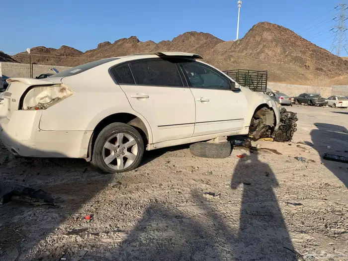 قطع غيار سيارات التيما تشليح 2008-2012 18