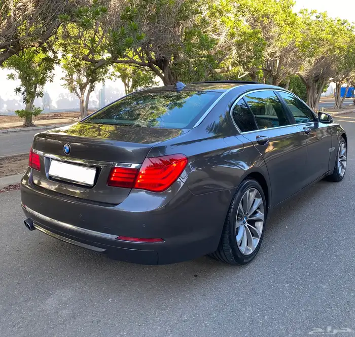 بي ام دبليو الفئة السابعة BMW 730Li 2014 6
