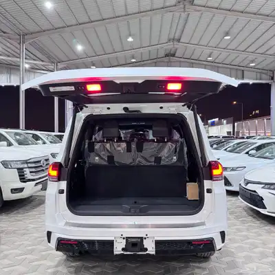 لاند كروزرVxr بريمي 2025 18