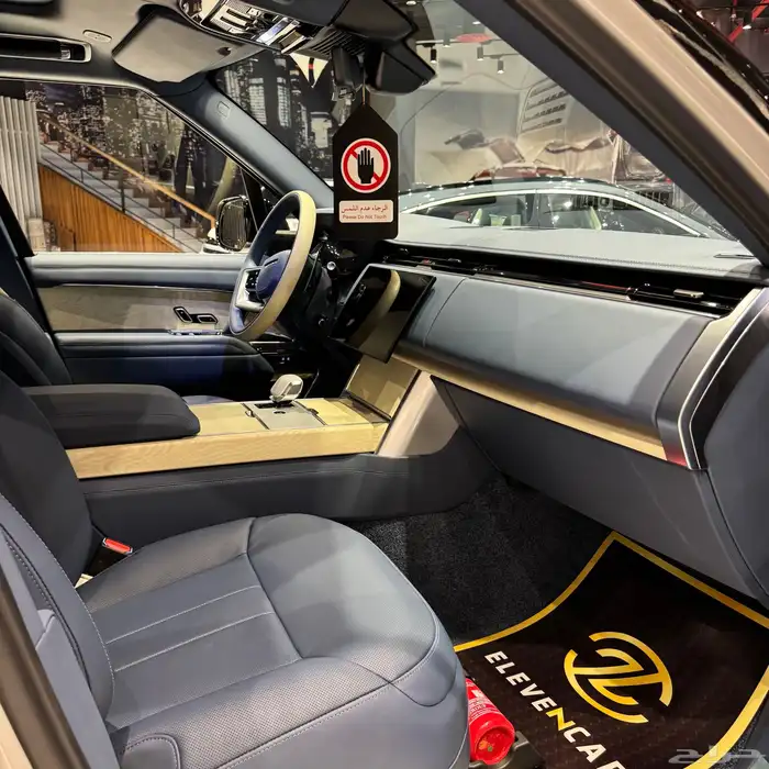 - تم البيع -  Range Rover SV 2025 P615 New 8
