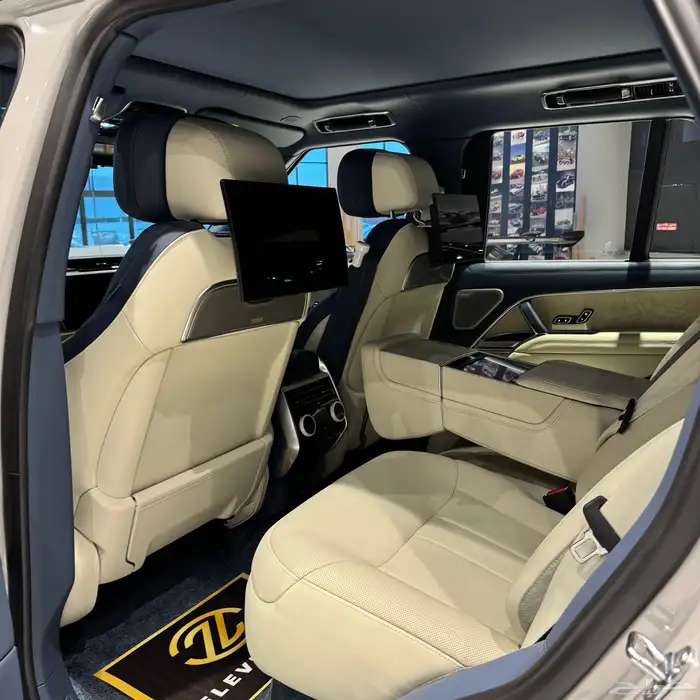 - تم البيع -  Range Rover SV 2025 P615 New 6