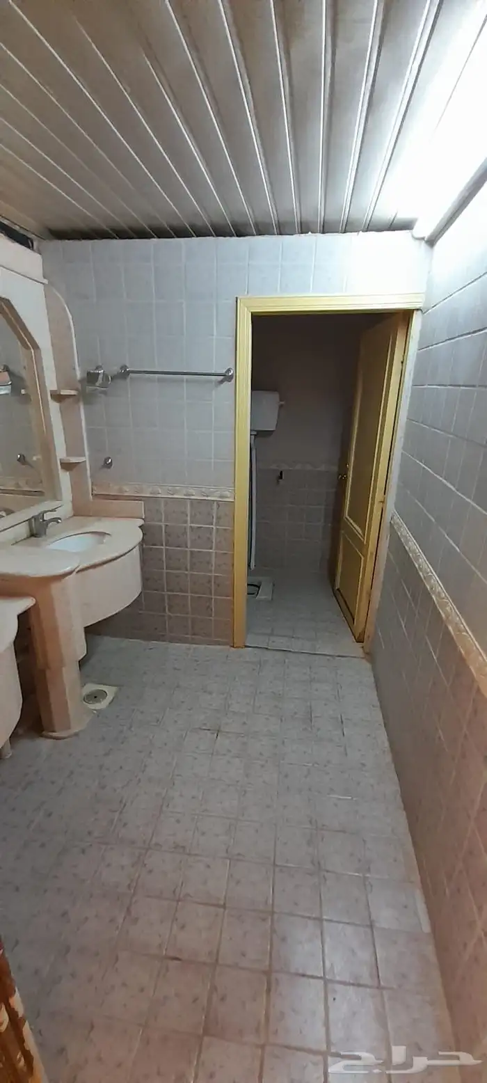 فله للبيع حي طويق 2