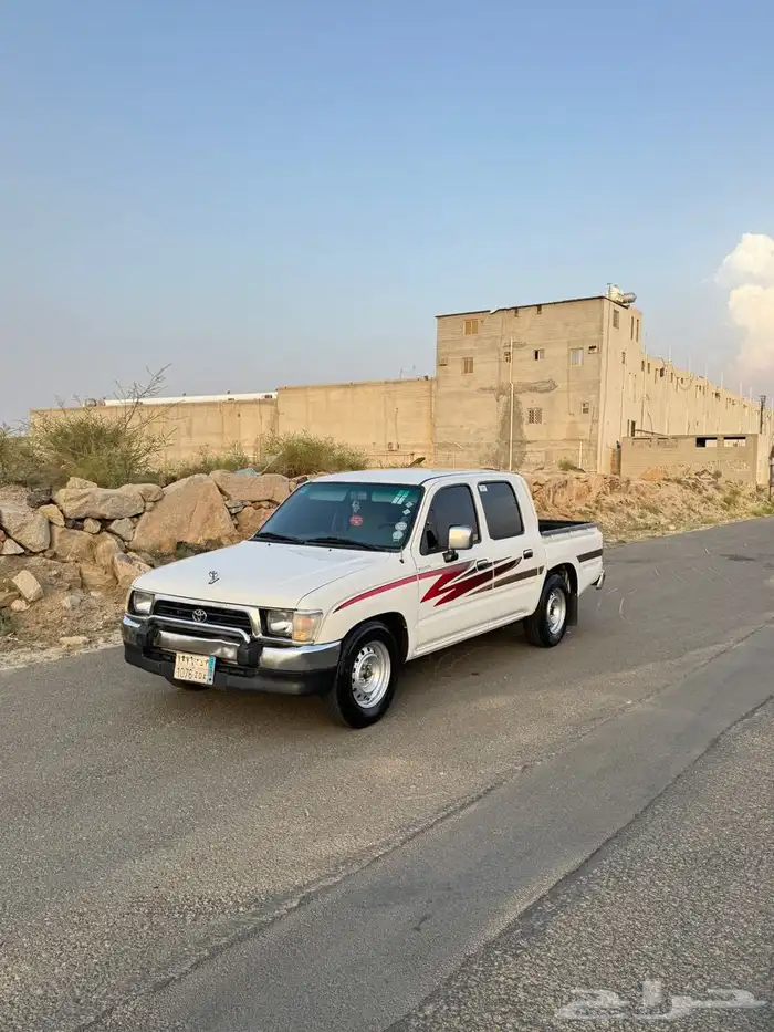 هايلكس للبيع 1