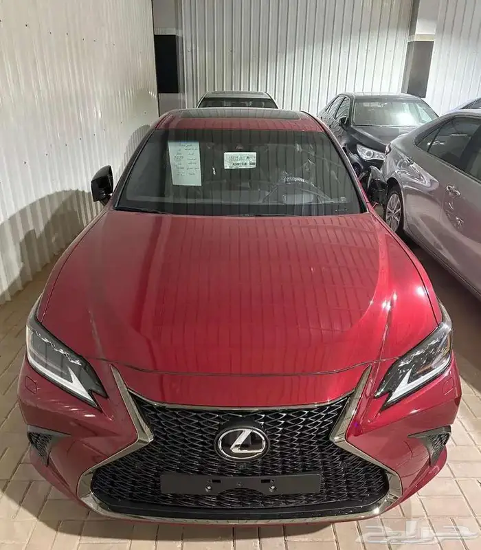 لكزس ES350 F sport 2019 فل كامل شبه الجديد ممشى 8000 7