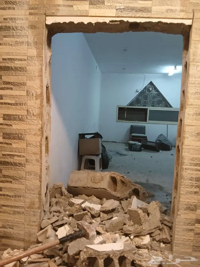 معلم قص جدران وأبواب ليزر بدون تاسير المبني 1