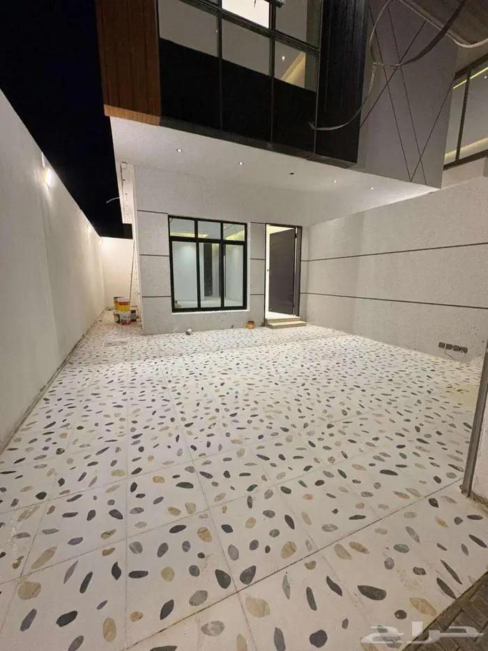 للبيع دور علوي في فيلا بحي بدر   عرض رقم H973 1