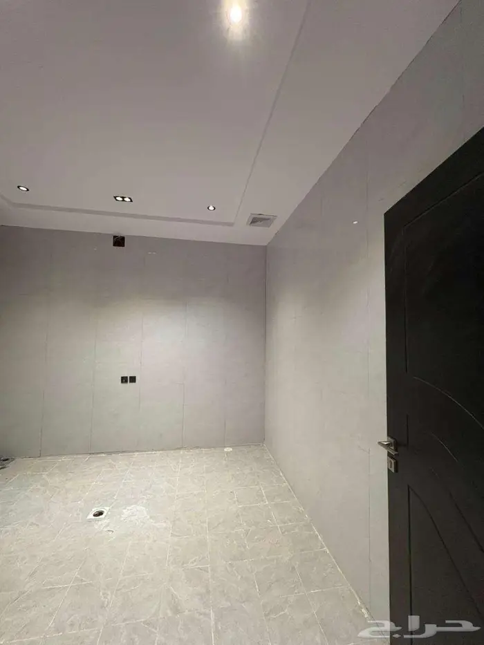 للبيع دور علوي في فيلا بحي بدر   عرض رقم H973 6