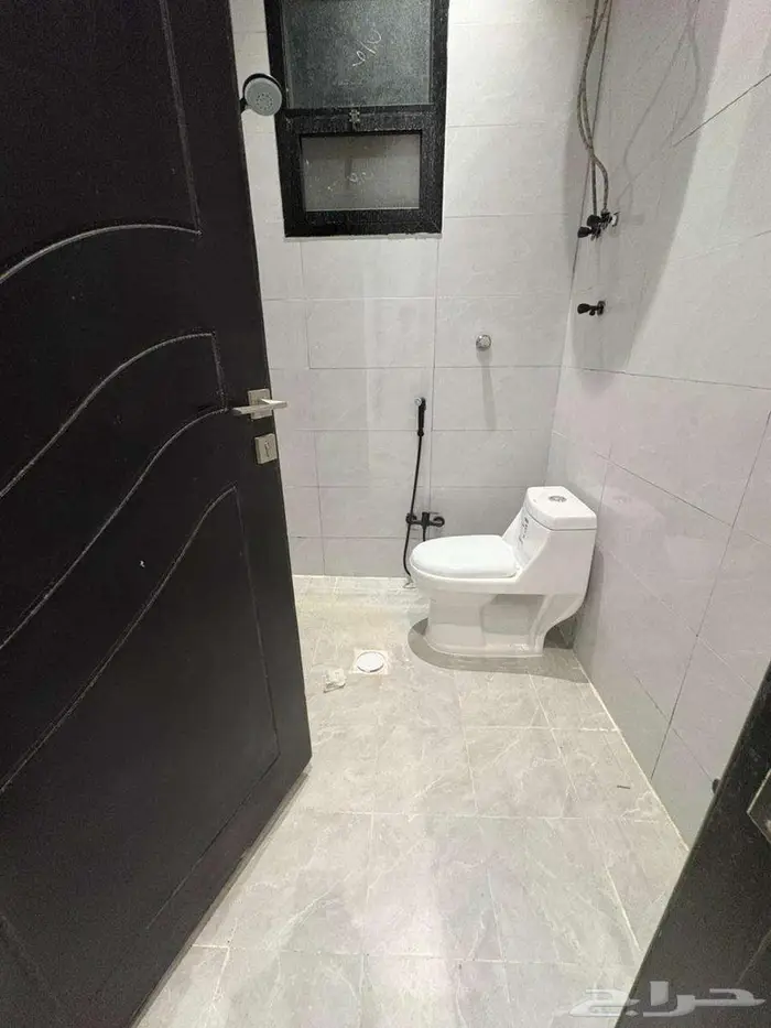 للبيع دور علوي في فيلا بحي بدر   عرض رقم H973 5