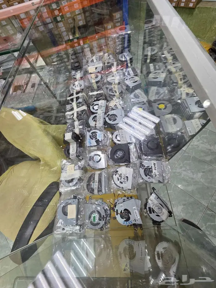 قطع غيار جميع أنواع لابتوبات 9