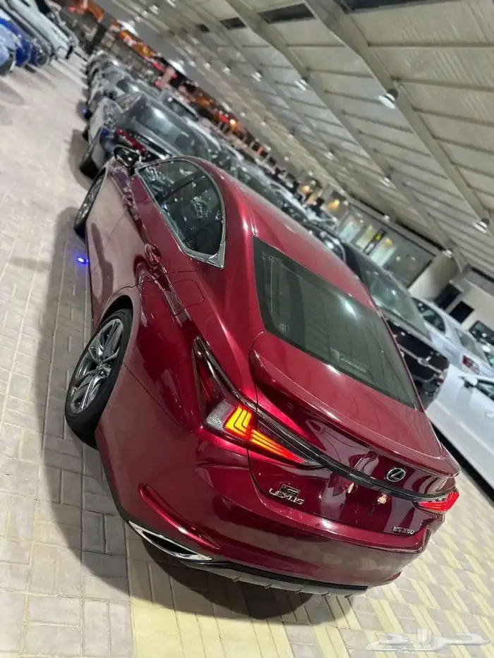 لكزس ES350 F sport 2019 فل كامل شبه الجديد ممشى 8000 6