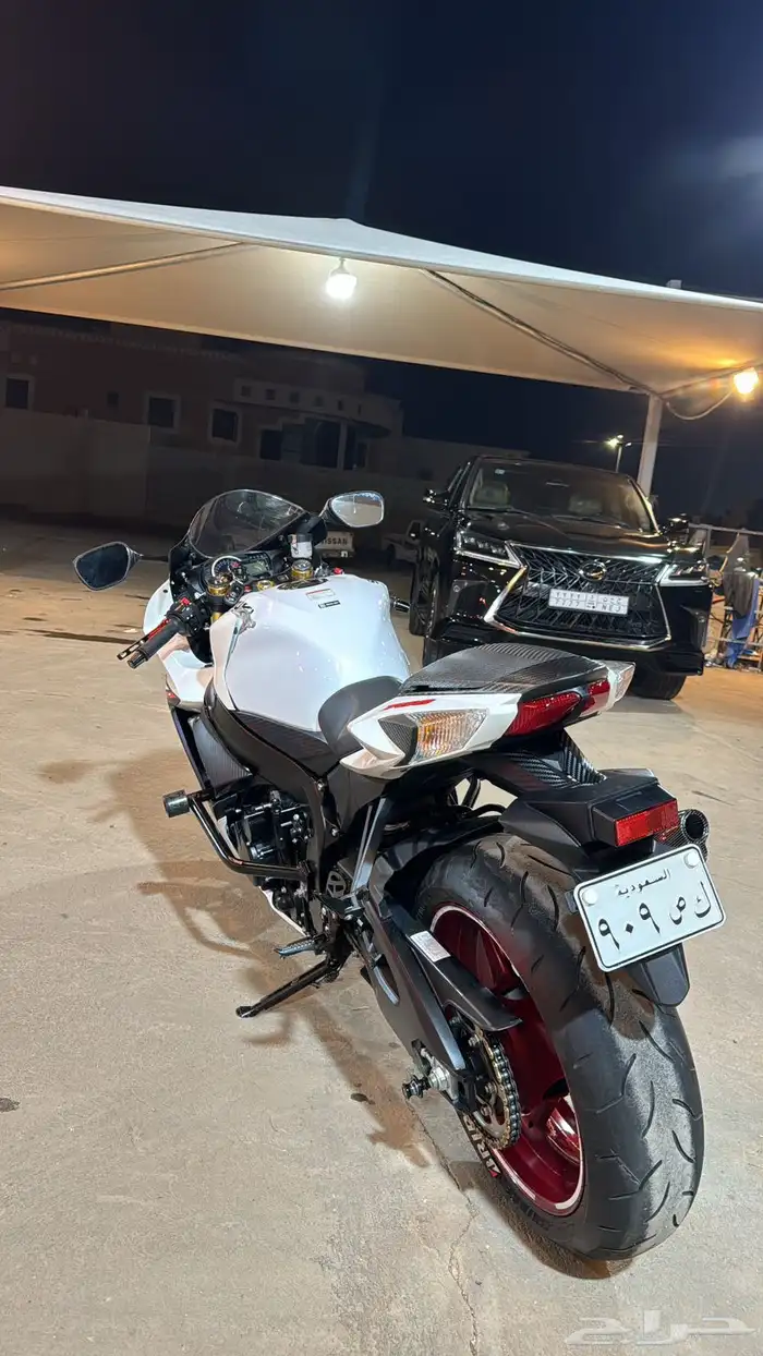 دباب ريس سوزوكي 750 3