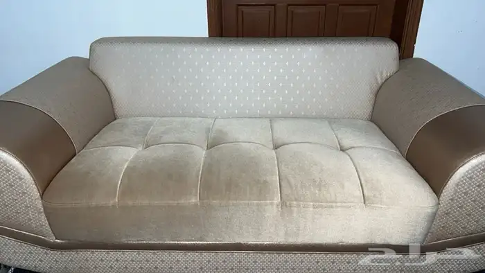 كنبة من هوم سنتر 0