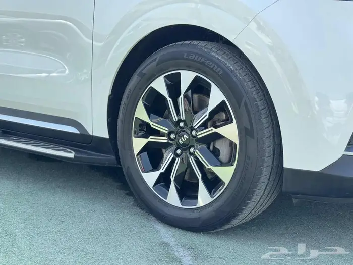 - KIA carnival حالة ممتازة -2021- 9