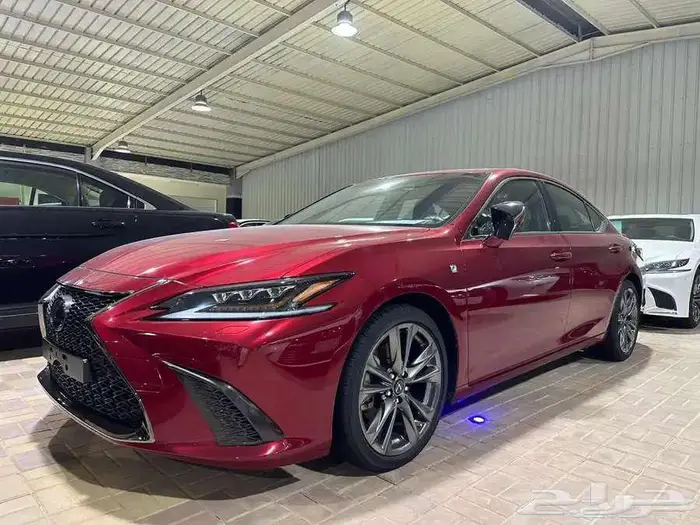 لكزس ES350 F sport 2019 فل كامل شبه الجديد ممشى 8000 4