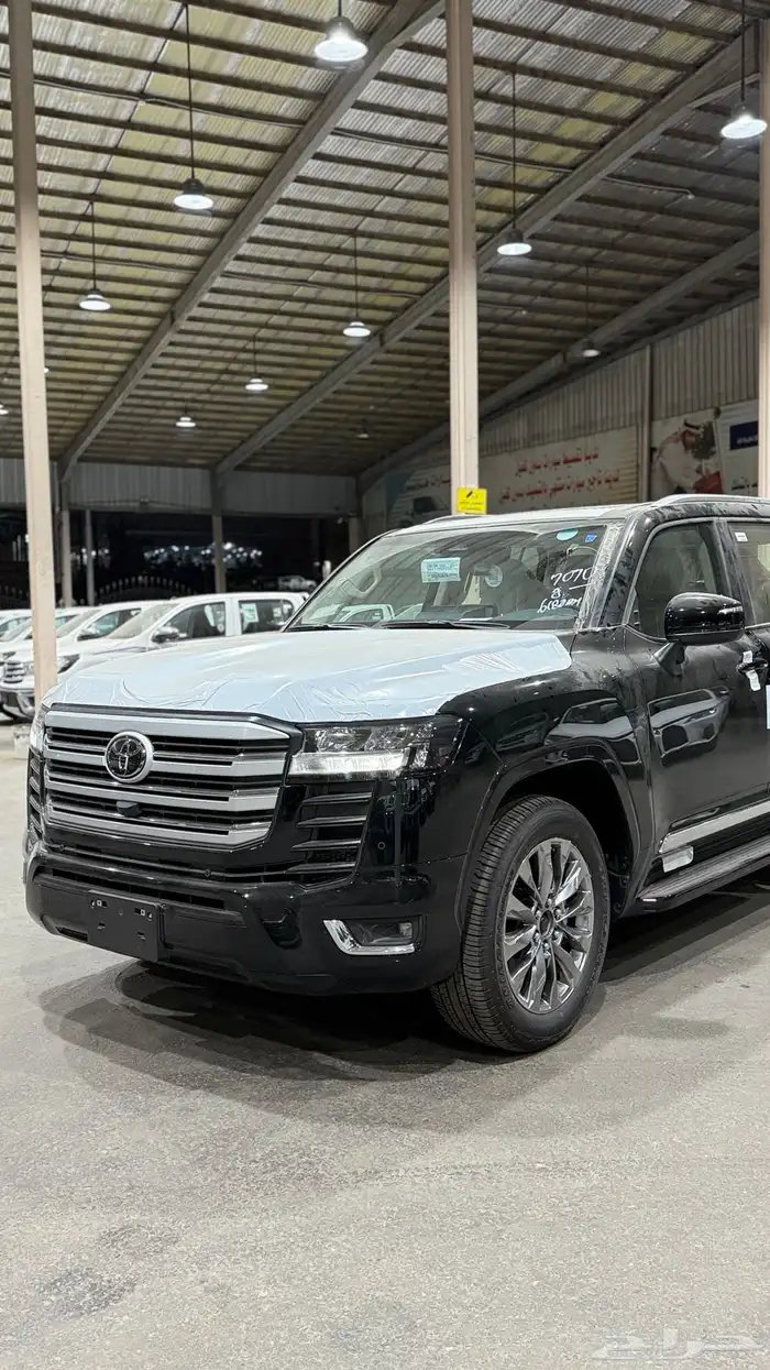 صالون لاندكروزر GXR L4 2025 بنزين سعودي اصفار بطاقة 1