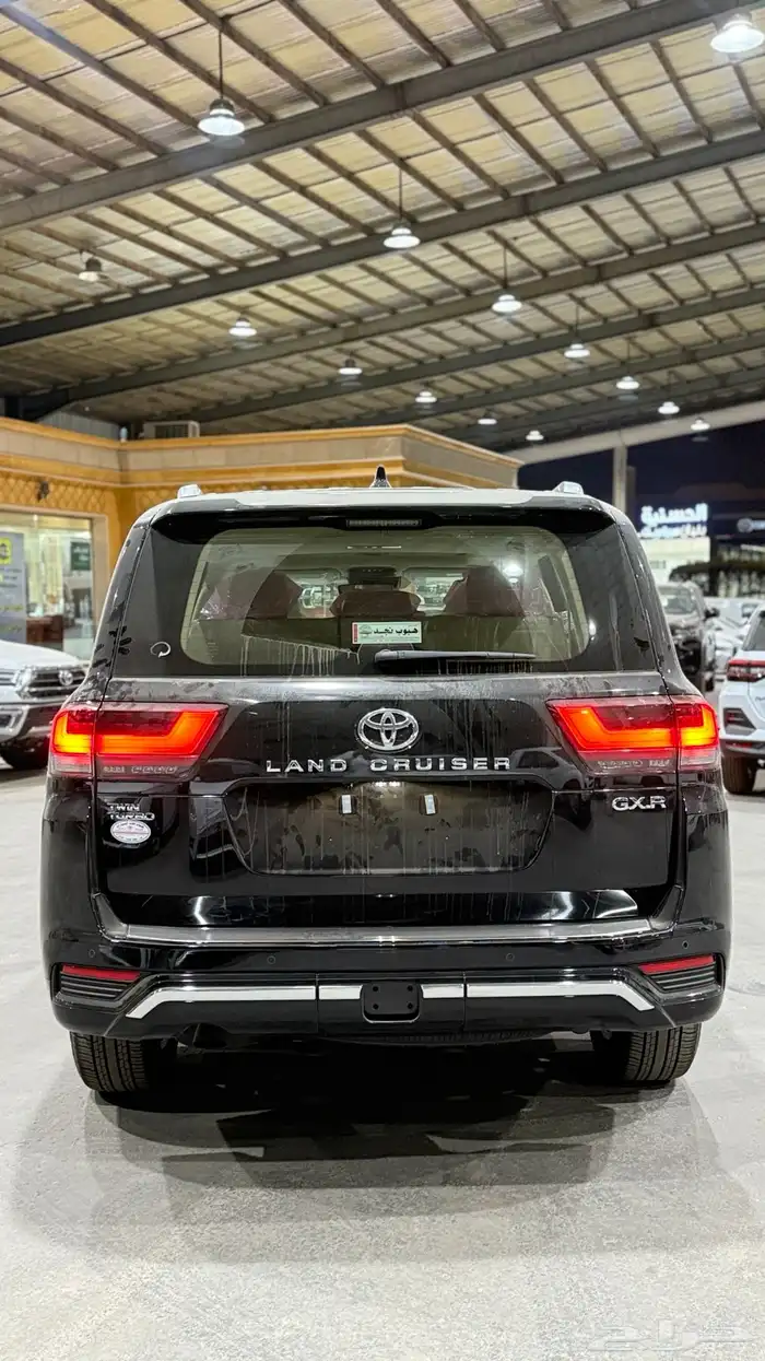 صالون لاندكروزر GXR L4 2025 بنزين سعودي اصفار بطاقة 11