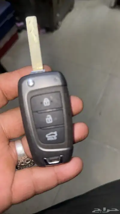 محل مفاتيح جده برمجة ريموت بصمه 7