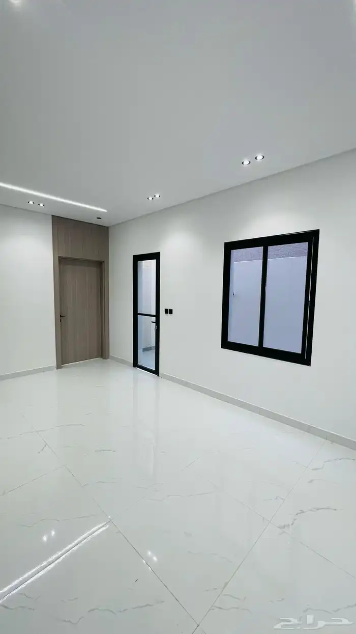 للبيع فيلا مستقله ابها المحاله بديوانيه في الحوش 4