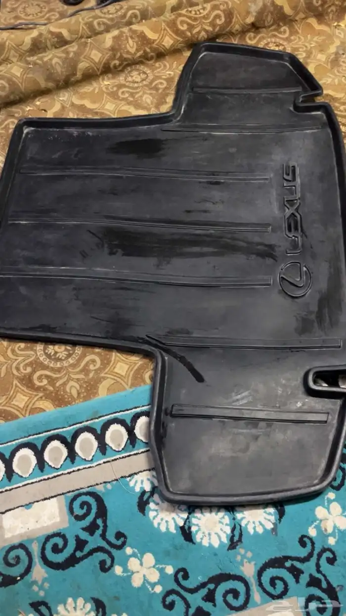 سلام عليكم اعرض لكم قطع لكزس LS 1
