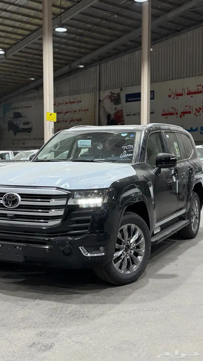 صالون لاندكروزر GXR L4 2025 بنزين سعودي اصفار بطاقة 8