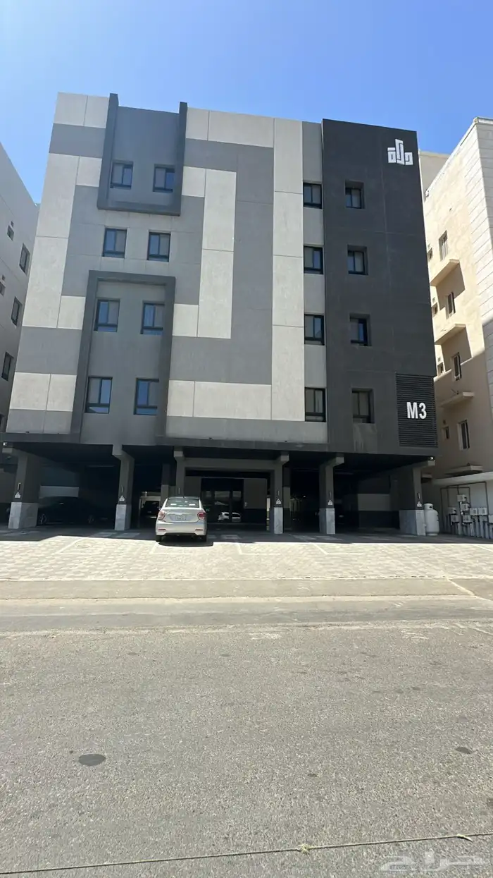 شقة 4 و 5 غرف للإيجار( جديدة )حي جوهرة المروة الجديد 0