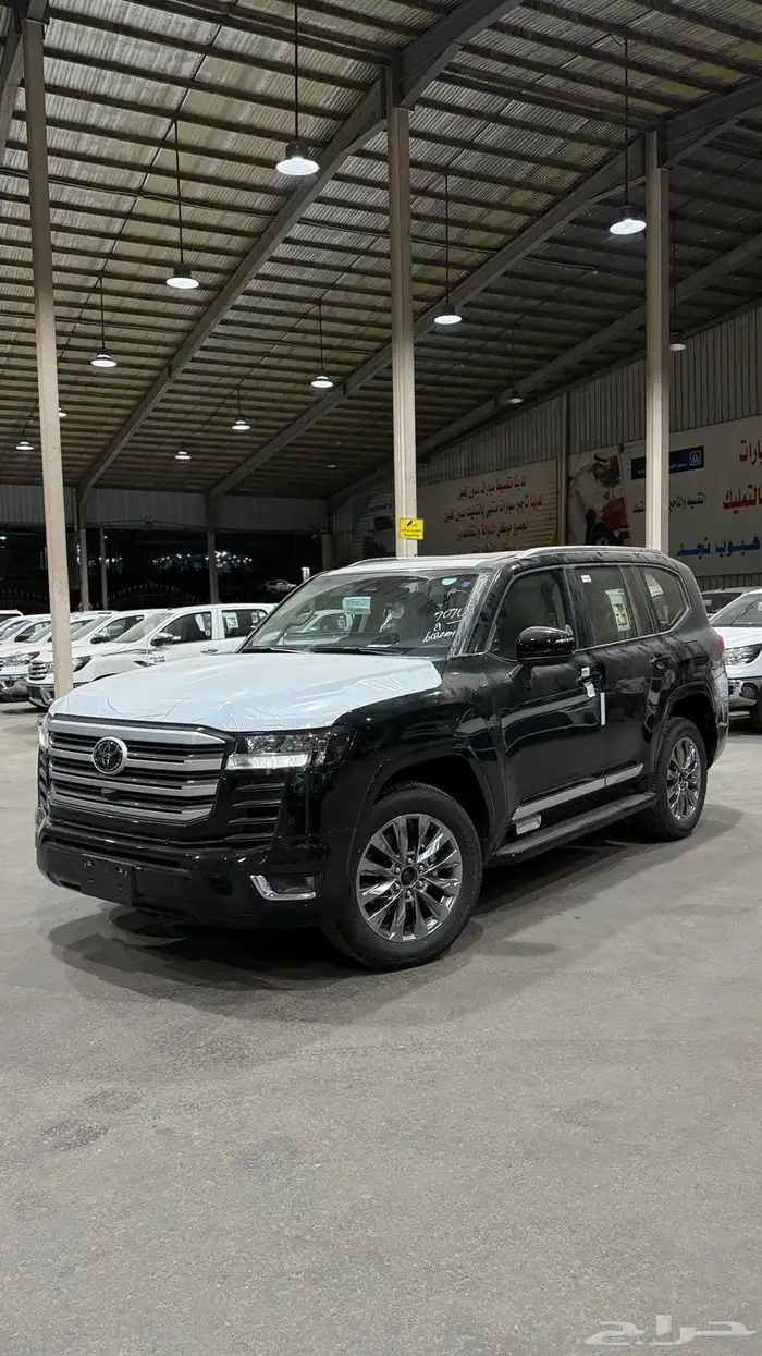 صالون لاندكروزر GXR L4 2025 بنزين سعودي اصفار بطاقة 0