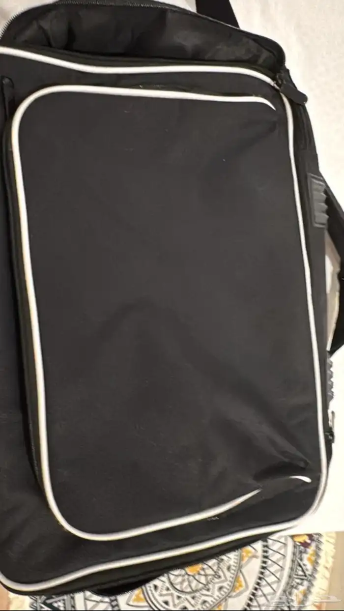 شنطه بلايستيشن 5 مستعمله نظيفه   السعر يبدا 100 ريال 1