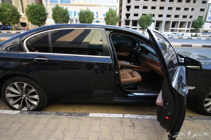 بي ام دبليو 740 22