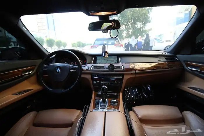 بي ام دبليو 740 27