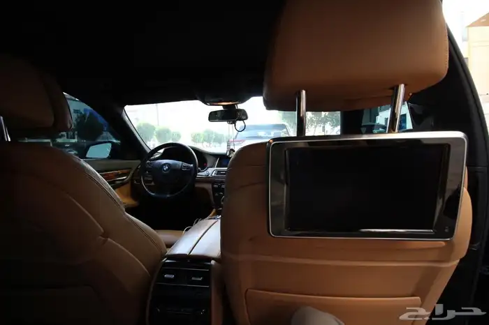 بي ام دبليو 740 25