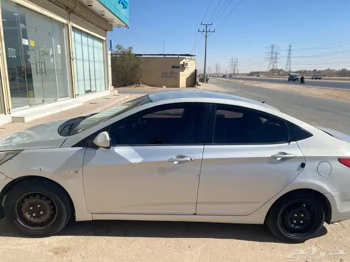 هيونداي اكسنت 2012 4