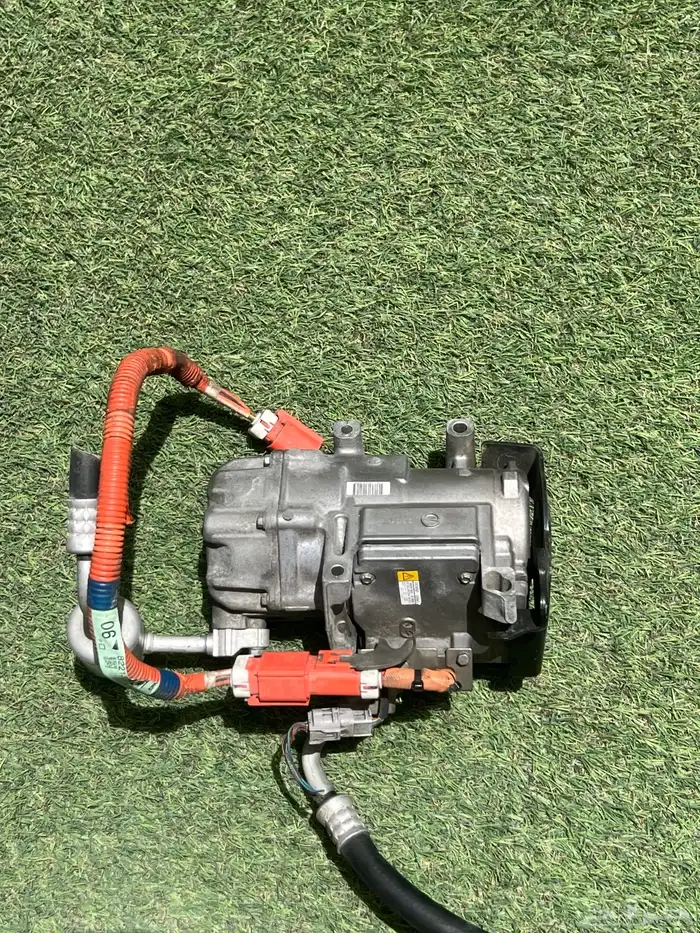 كمبرسر لكزس ls600hl هايبرد 2016 1