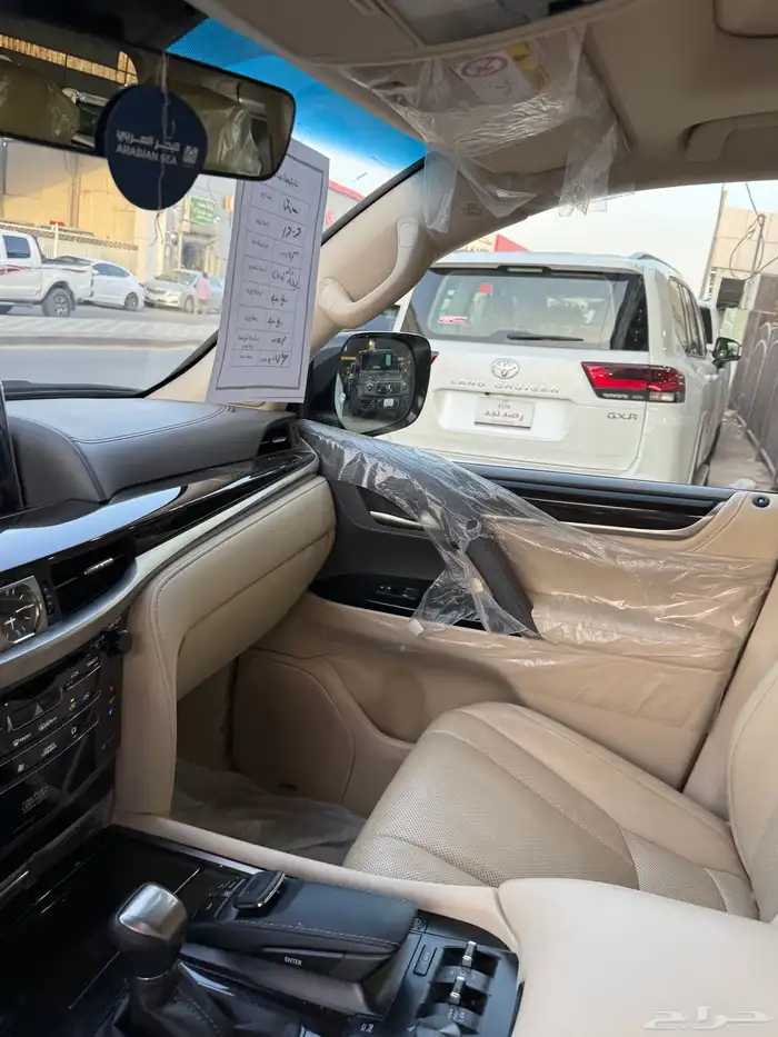 لكزس LX570 2021 عداد 65 الف سعودي فل كامل 14